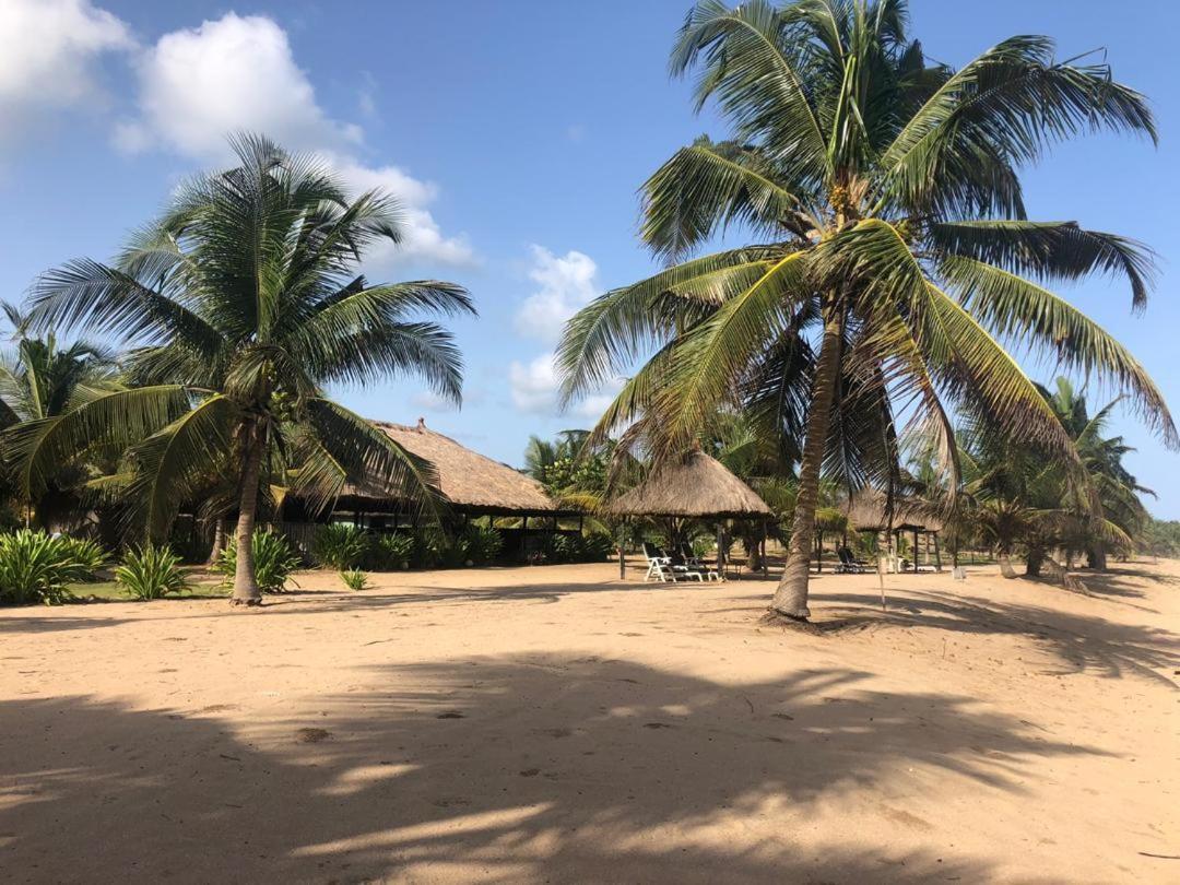 The Akwidaa Inn Экстерьер фото